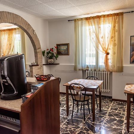 Agriturismo Il Girasole Assisi Bagian luar foto