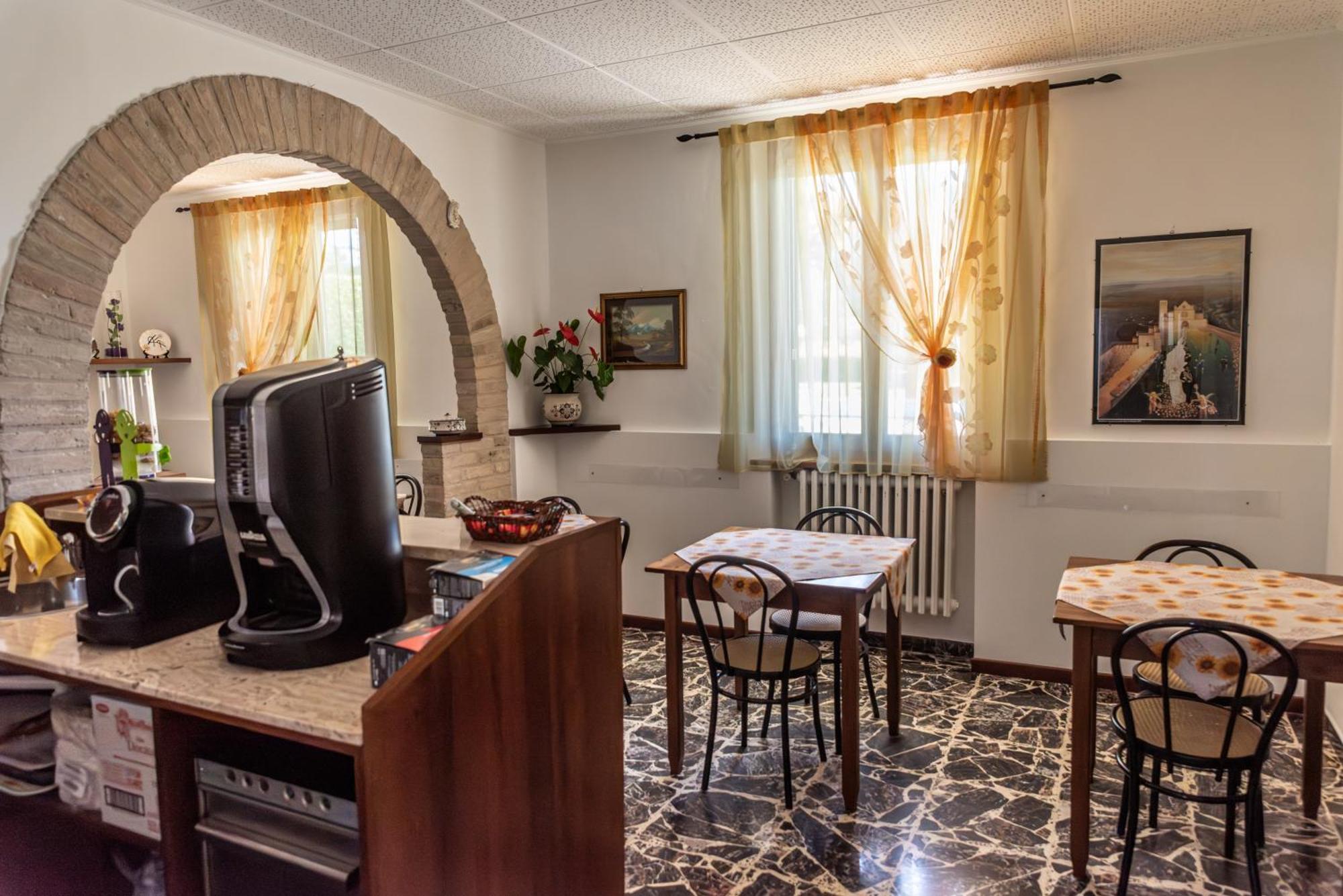 Agriturismo Il Girasole Assisi Bagian luar foto