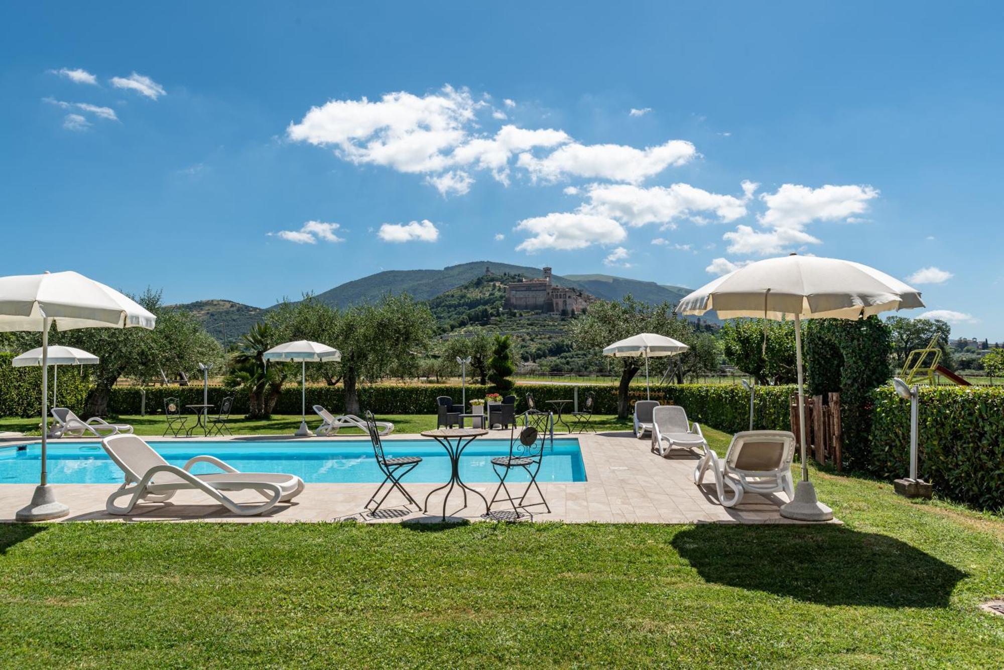 Agriturismo Il Girasole Assisi Bagian luar foto