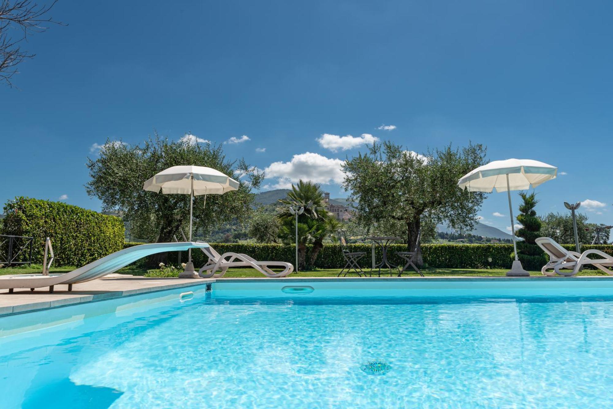 Agriturismo Il Girasole Assisi Bagian luar foto