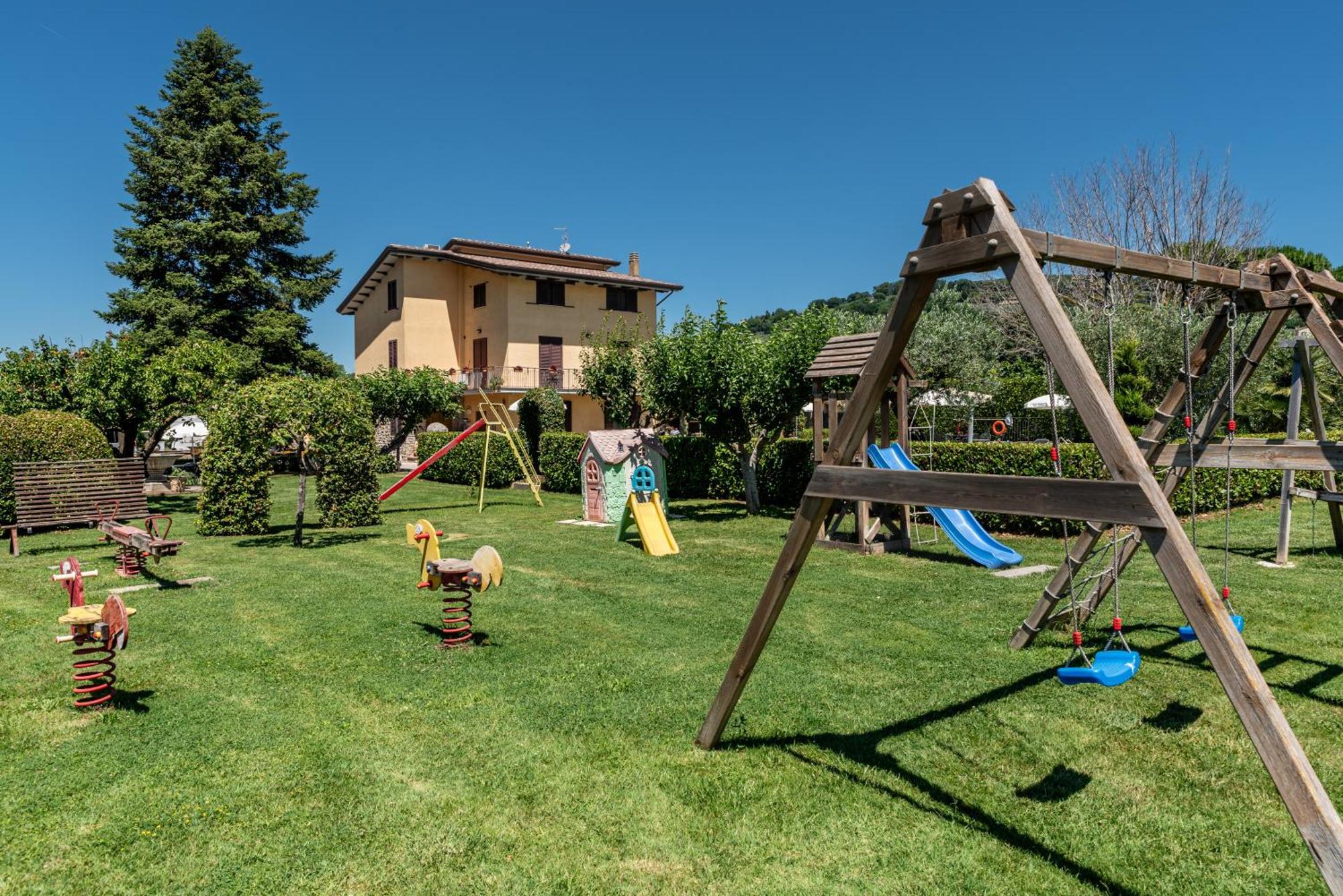 Agriturismo Il Girasole Assisi Bagian luar foto