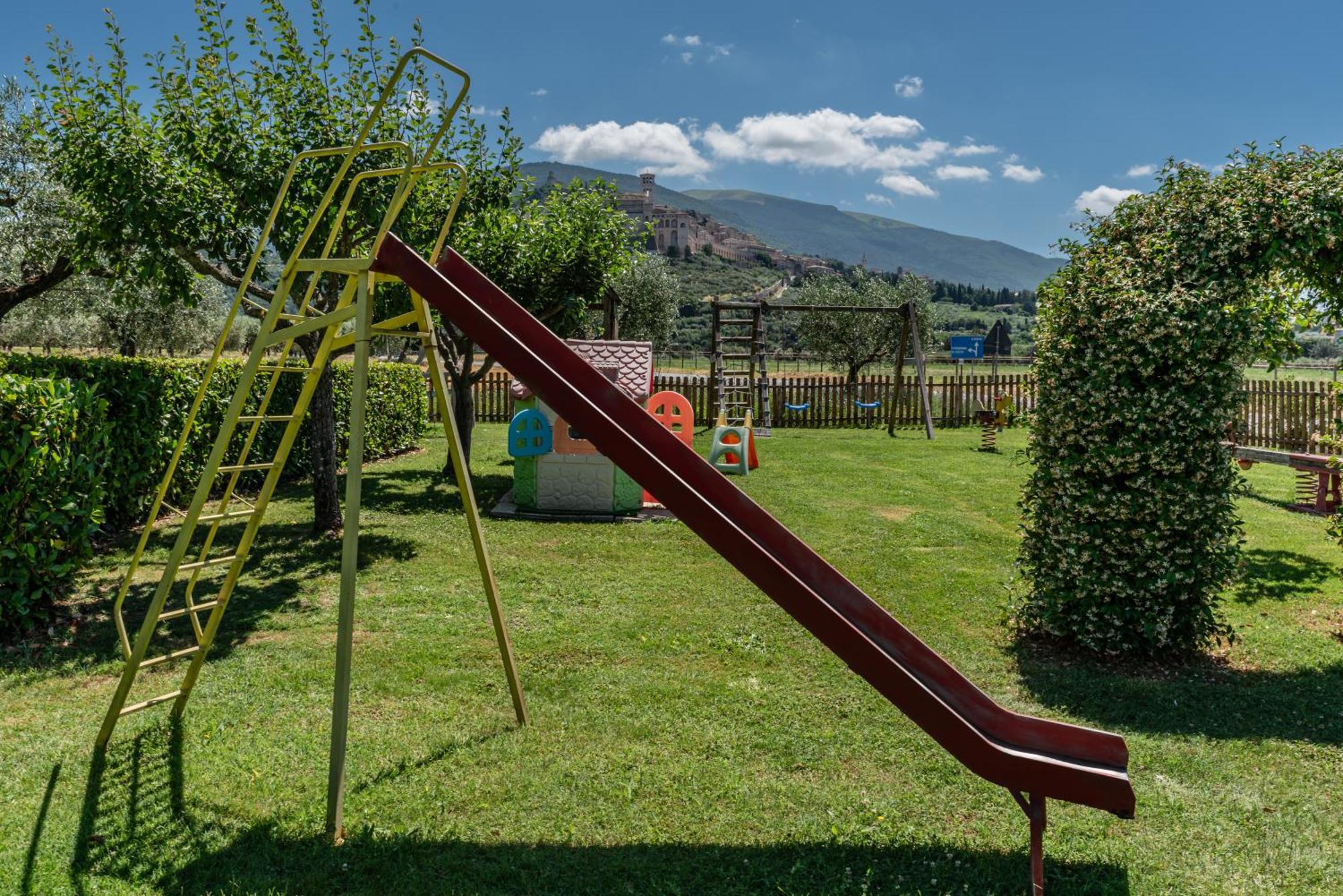 Agriturismo Il Girasole Assisi Bagian luar foto