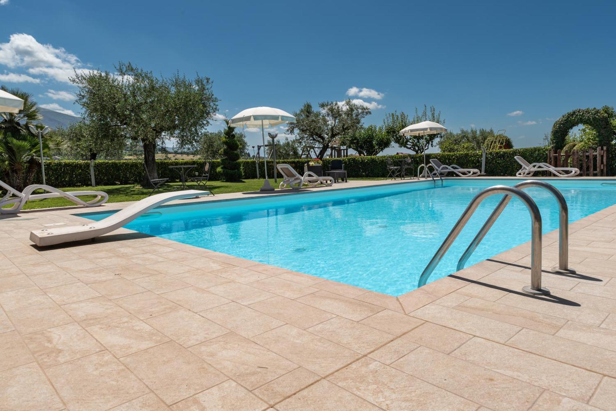Agriturismo Il Girasole Assisi Bagian luar foto