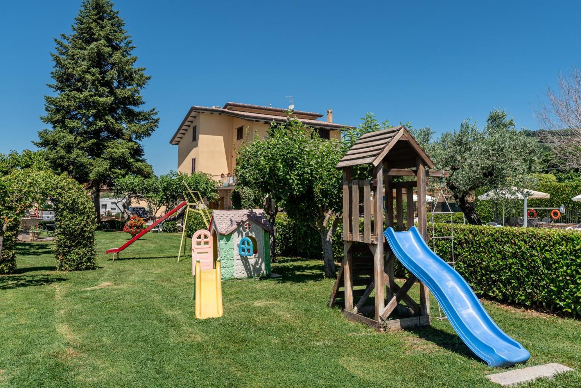 Agriturismo Il Girasole Assisi Bagian luar foto
