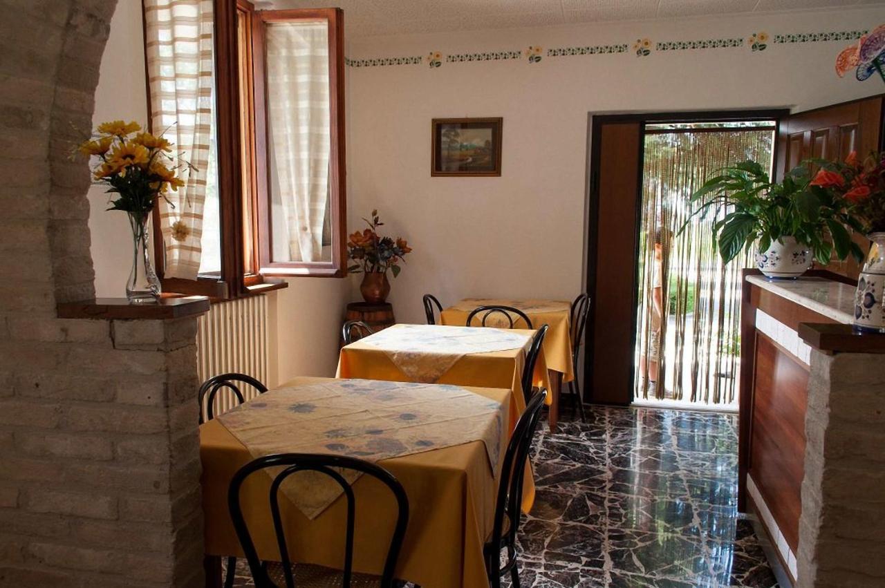 Agriturismo Il Girasole Assisi Bagian luar foto
