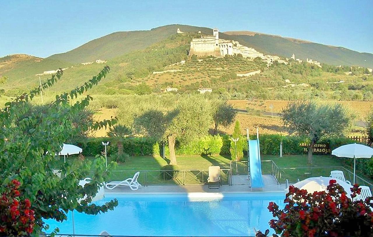 Agriturismo Il Girasole Assisi Bagian luar foto