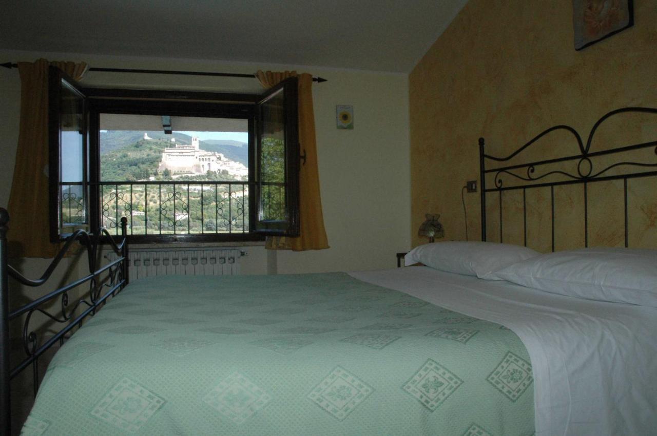 Agriturismo Il Girasole Assisi Bagian luar foto